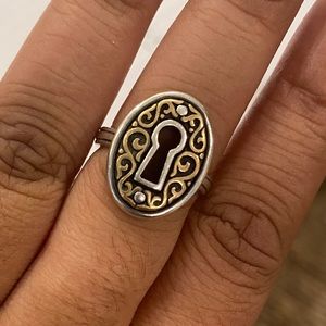 James Avery Key hole ring